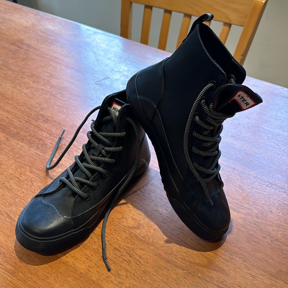 Hunter boots, size 8 women’s. Perfect condition 😁